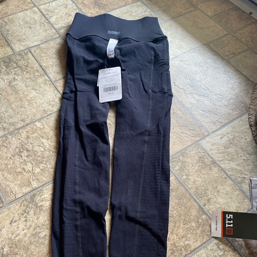 Women’s Fabletics Tights